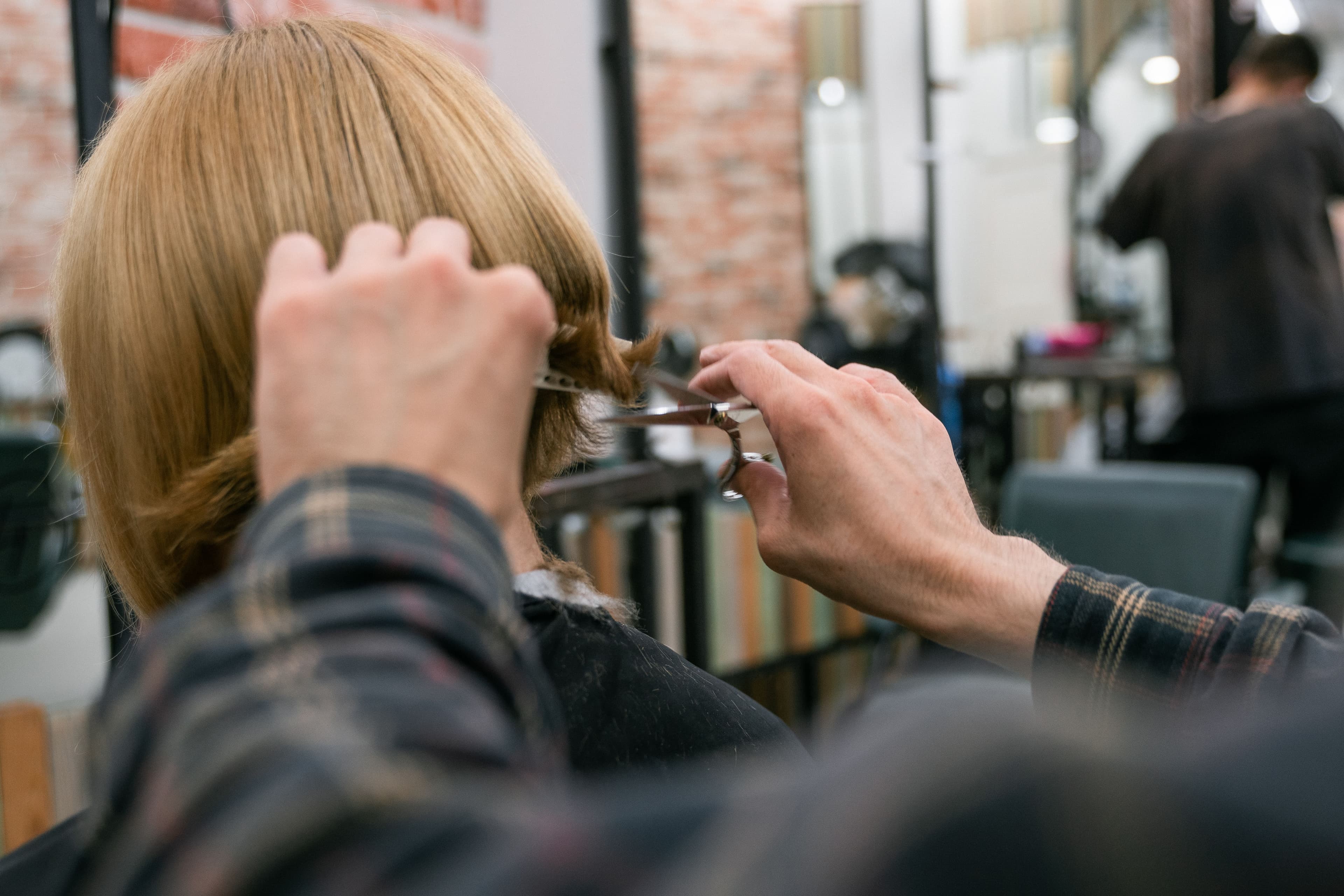 Quanto cobrar pelos serviços da sua barbearia (sem chute)